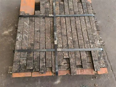 Bimetal-oerflakkende wear-resistinte plaat